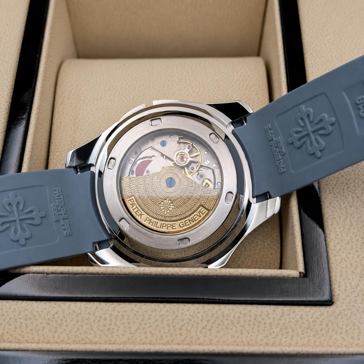 PATEK NAUTILUS GOMA AZUL CLARO