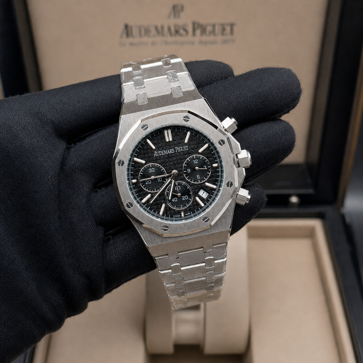 AUDEMARS PIGUET ROYAL-WHITE GOLD BLACK